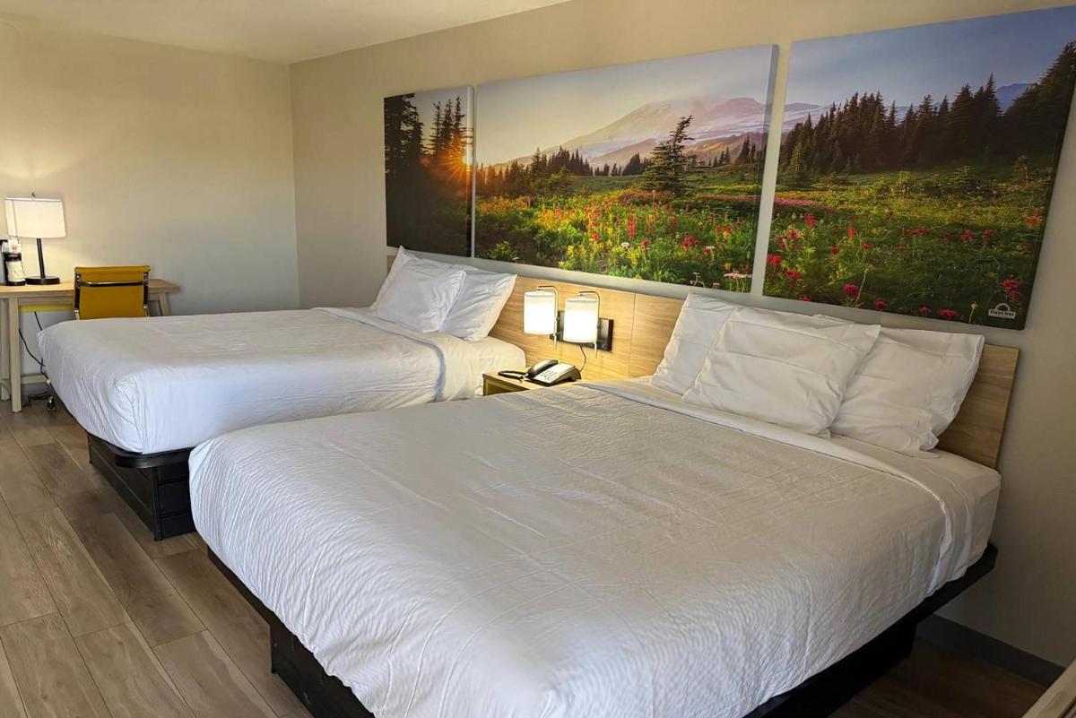 La Quinta Inn by Wyndham Reno - image 2
