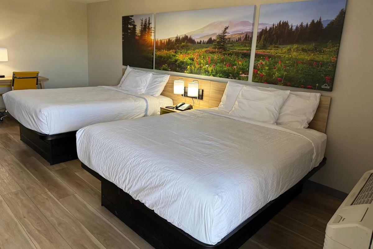 La Quinta Inn by Wyndham Reno - image 3
