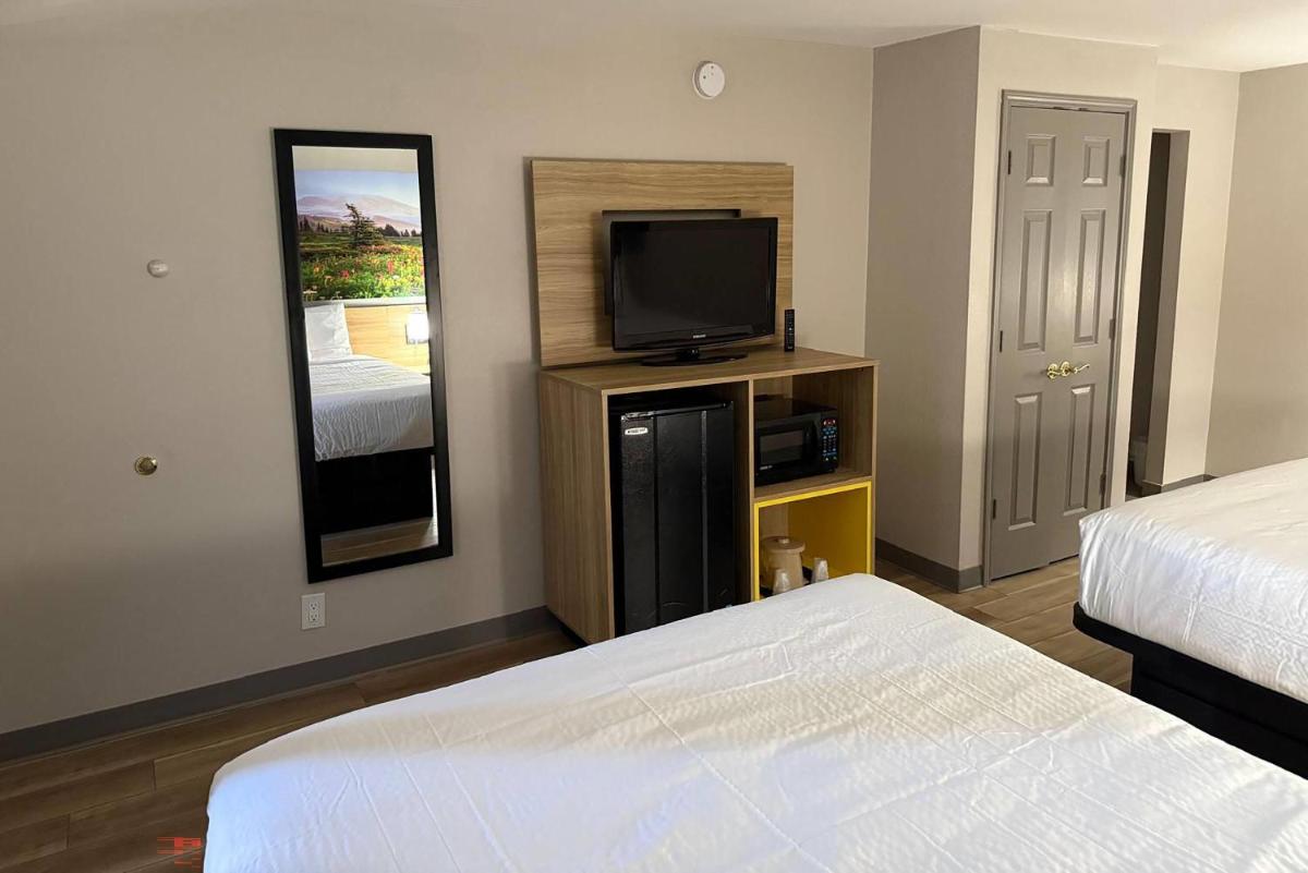 La Quinta Inn by Wyndham Reno - image 5