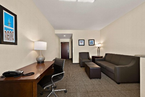 Comfort Inn & Suites Airport Reno - image 22