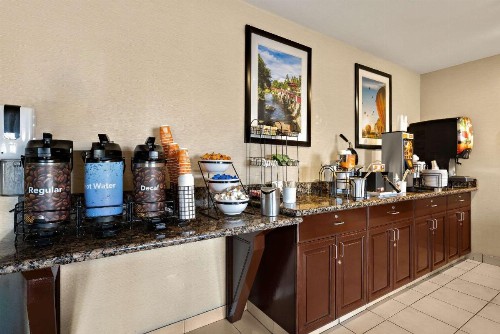 Comfort Inn & Suites Airport Reno - image 6