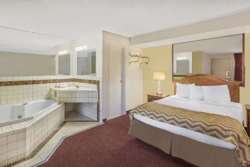 Travelodge by Wyndham Reno - image 16