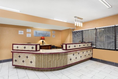 Travelodge by Wyndham Reno - image 9