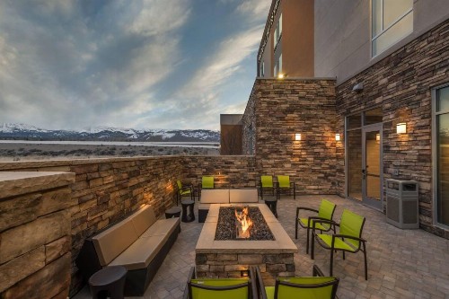 SpringHill Suites by Marriott Reno - image 13