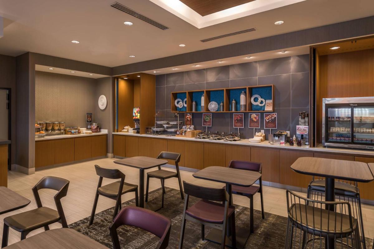SpringHill Suites by Marriott Reno - image 5