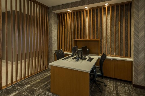 SpringHill Suites by Marriott Reno - image 6