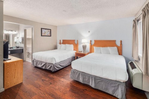 Econo Lodge Renton/ Bellevue - image 11