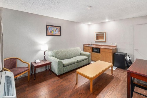 Econo Lodge Renton/ Bellevue - image 18