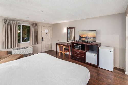 Econo Lodge Renton/ Bellevue - image 21