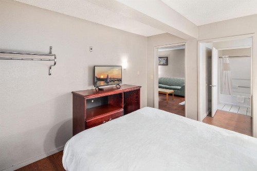 Econo Lodge Renton/ Bellevue - image 22