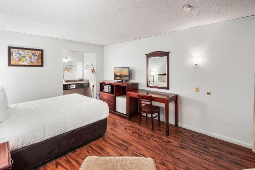 Econo Lodge Renton/ Bellevue - image 29