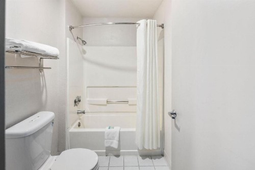 Econo Lodge Renton/ Bellevue - image 41
