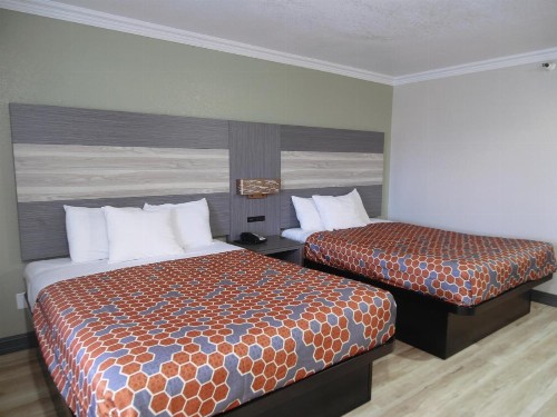 Americas Best Value Inn-Rialto - image 13