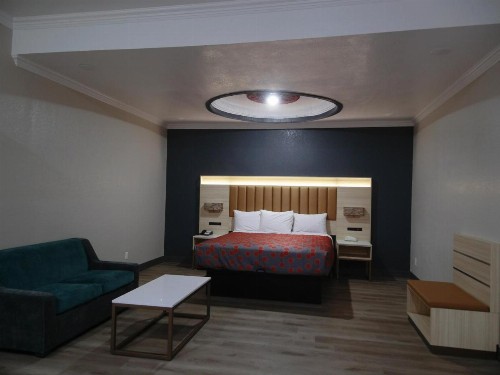 Americas Best Value Inn-Rialto - image 15