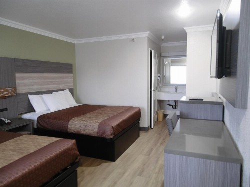 Americas Best Value Inn-Rialto - image 17