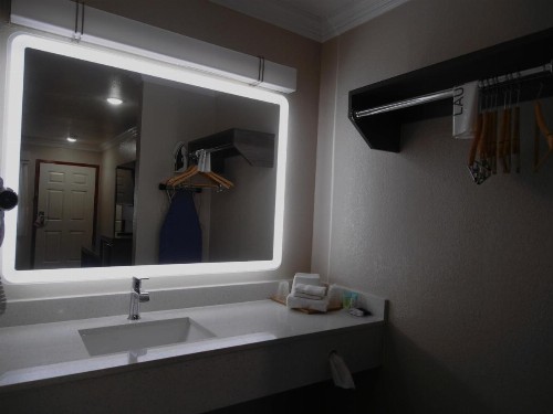 Americas Best Value Inn-Rialto - image 21