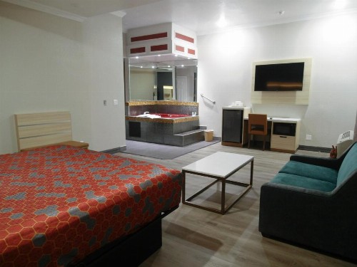Americas Best Value Inn-Rialto - image 9