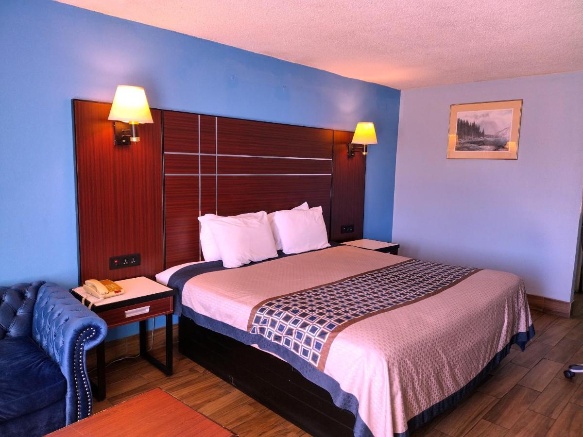 OYO Hotel Richland /Jackson Airport Hwy 49 MS - image 3
