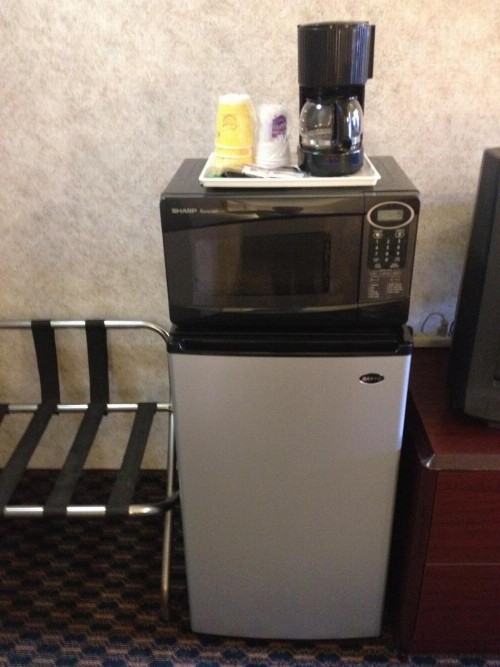 Richmond Inn and Suites - image 13