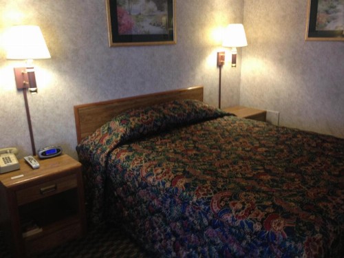 Richmond Inn and Suites - image 15
