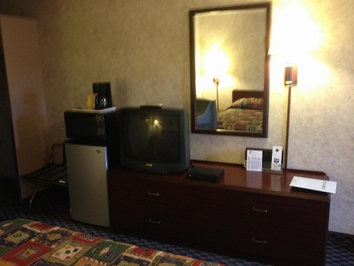 Richmond Inn and Suites - image 17