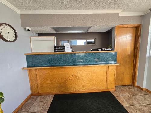 Richmond Inn and Suites - image 18