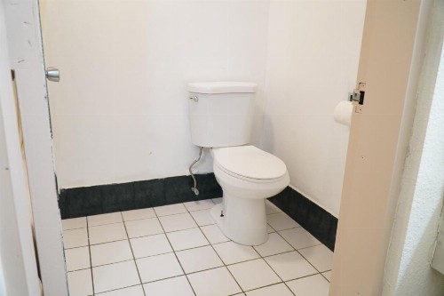 Quality Quarters Inn - image 29