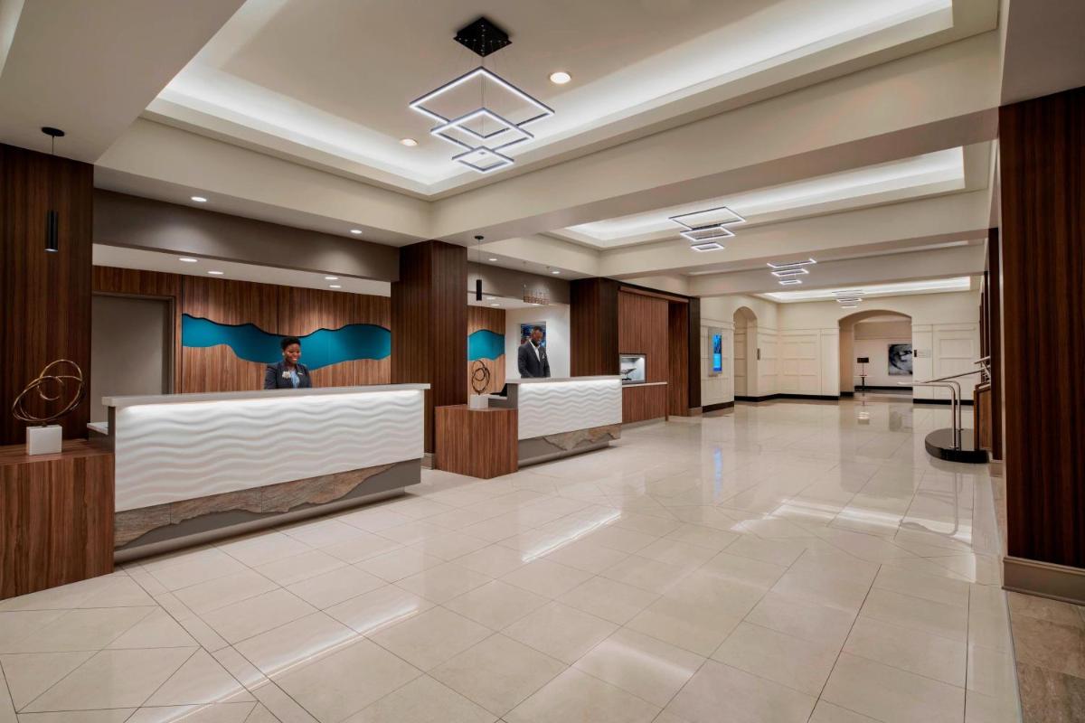 Delta Hotels by Marriott Richmond Downtown - image 2