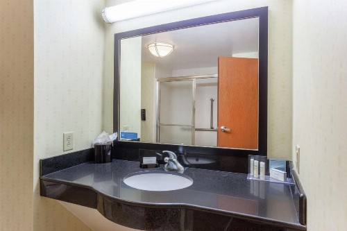 Hampton Inn Richmond - South - image 16