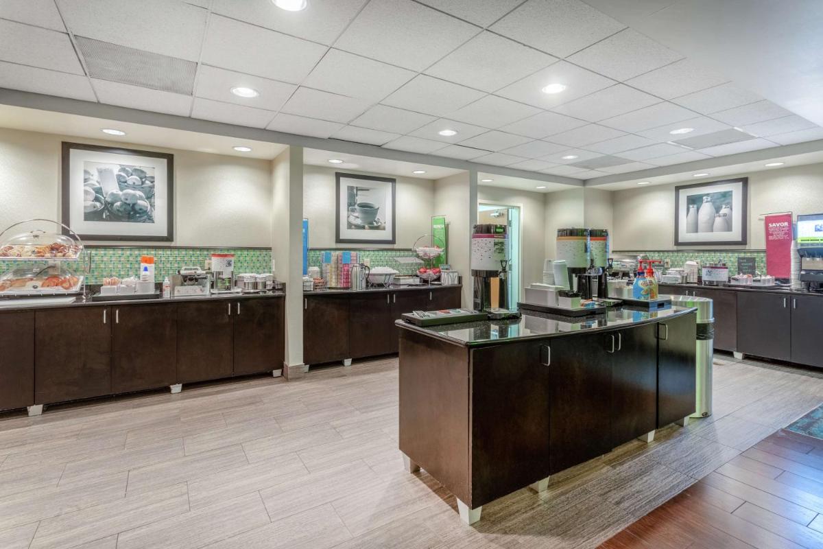 Hampton Inn Richmond - South - image 4