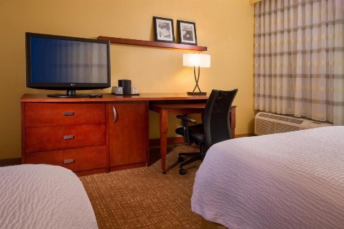 Courtyard by Marriott Richmond West - image 11