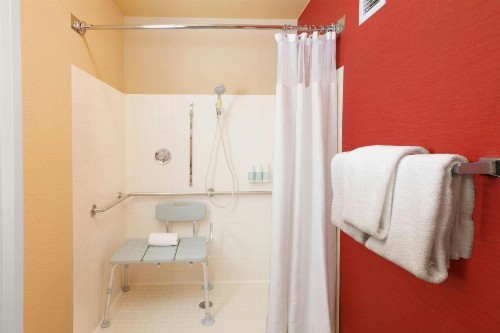 Courtyard by Marriott Richmond West - image 16