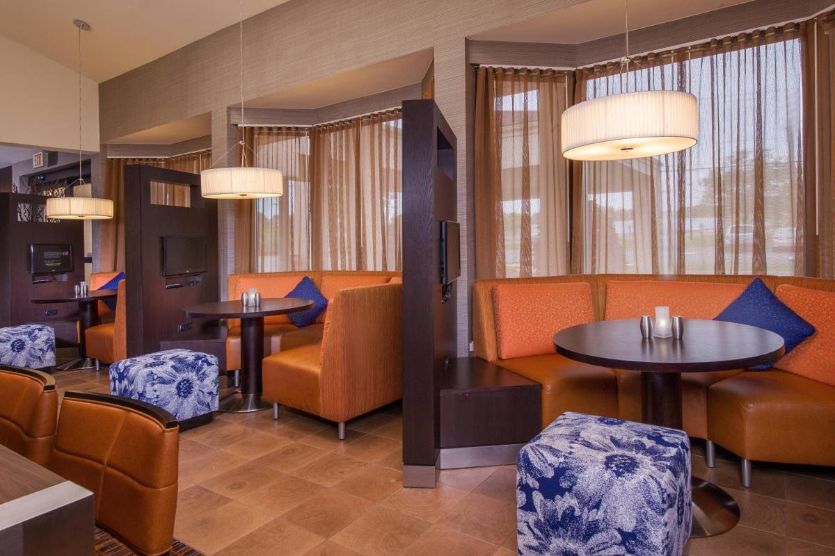 Courtyard by Marriott Richmond West - image 5
