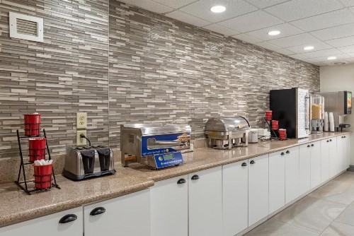 Best Western Executive Hotel Richmond - image 35