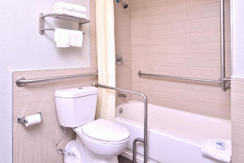 Americas Best Value Inn Richmond - image 8