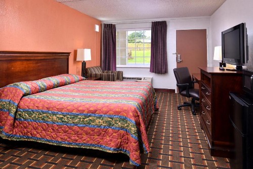 Americas Best Value Inn Richmond - image 9