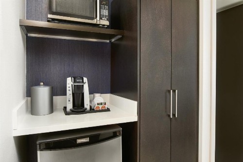 Holiday Inn Express Richmond - Midtown an IHG Hotel - image 10