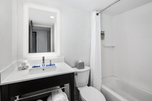 Holiday Inn Express Richmond - Midtown an IHG Hotel - image 38