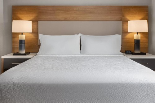 Candlewood Suites Richmond - South - image 10