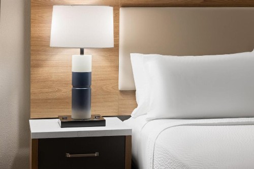 Candlewood Suites Richmond - South - image 30