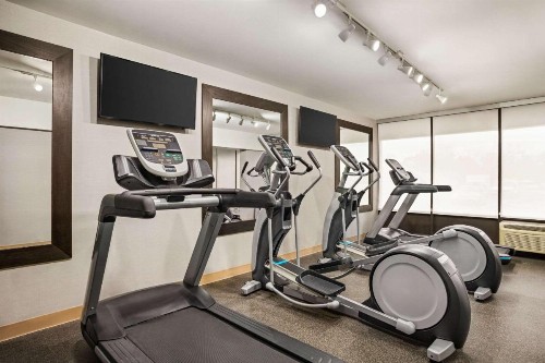La Quinta Inn & Suites by Wyndham Richmond-Midlothian - image 26