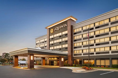 La Quinta Inn & Suites by Wyndham Richmond-Midlothian - image 32