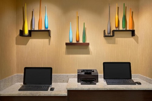 La Quinta Inn & Suites by Wyndham Richmond-Midlothian - image 40
