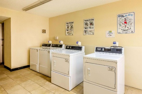 Quality Inn Central - image 16