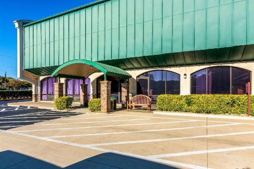 Quality Inn Central - image 28