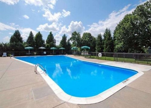 Quality Inn North - image 18