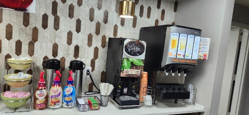 Quality Inn North - image 32