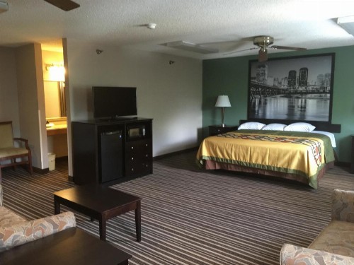 Super 8 by Wyndham Richmond Midlothian Turnpike - image 7
