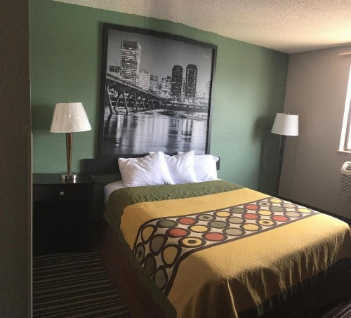 Super 8 by Wyndham Richmond Midlothian Turnpike - image 8