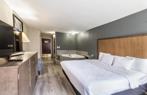 La Quinta Inn by Wyndham Richmond South - image 32